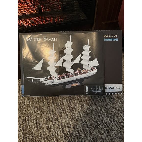White Swan Sailing Ship Building Blocks Model 1672 PCS Boat Set New Open Box